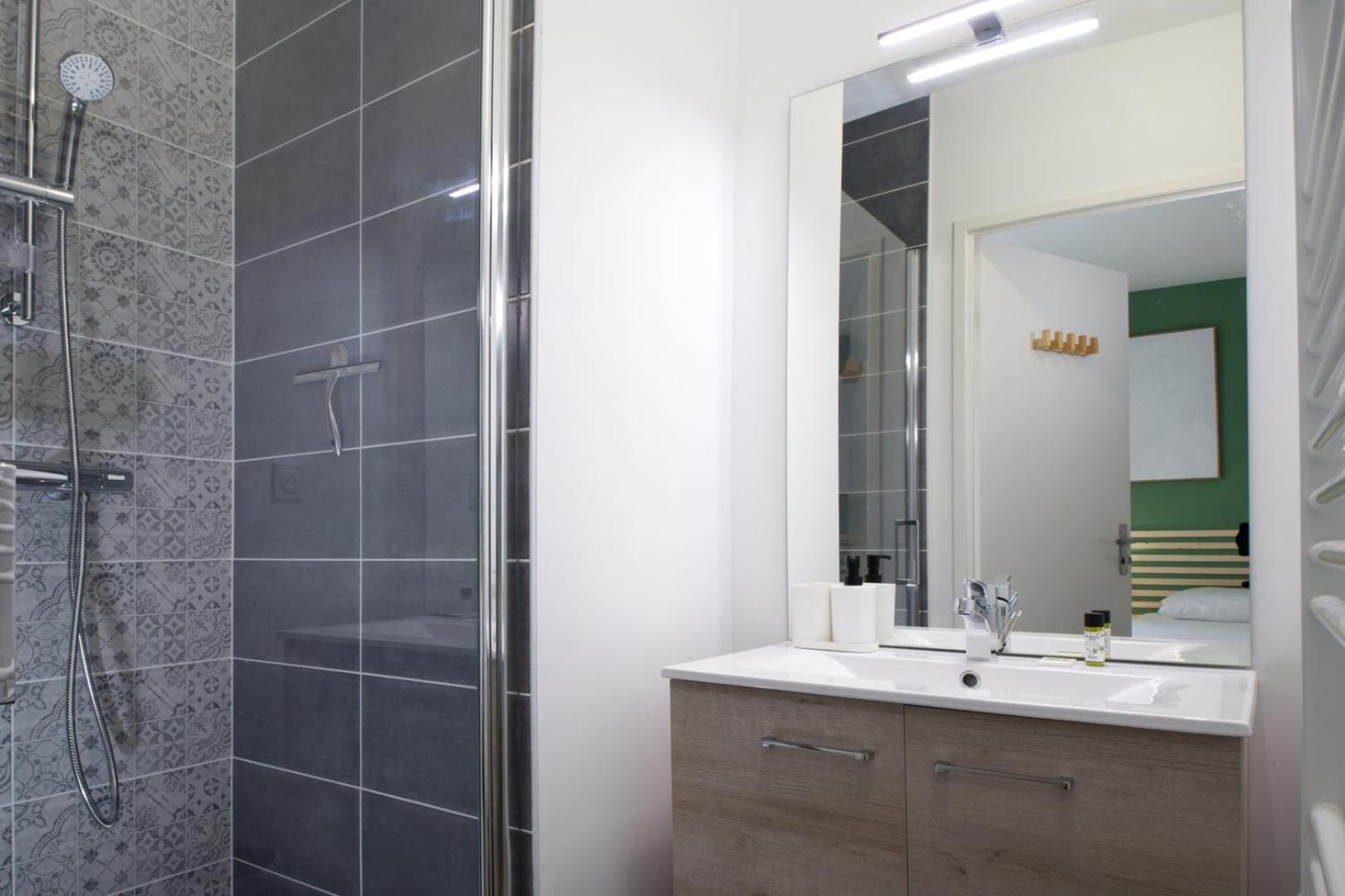 Le Normand- Appartement Neuf, 3 Chambres, Terrasse 렌 외부 사진